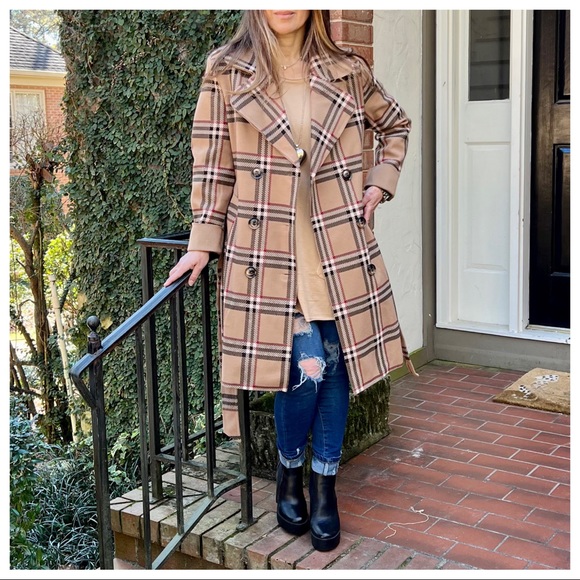 Made in Italy Most Fabulous Designer Belted Plaid Trench Coat - Picture 12 of 13